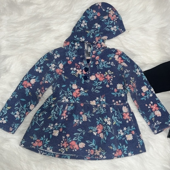 Bundle of (2) 24months / 2T Tops - Picture 2 of 5